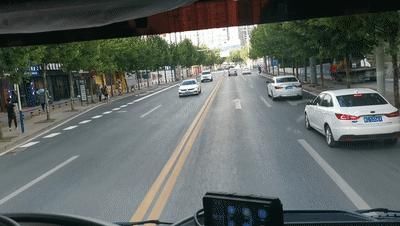  扑灭|突然起火，30分钟扑灭！