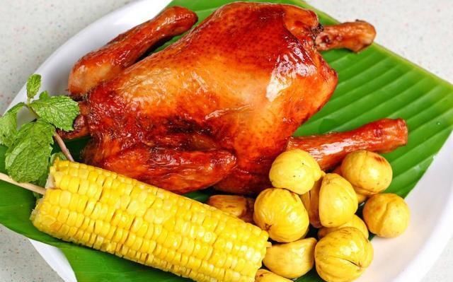 炸鸡|同样是炸鸡，华莱士，肯德基，叫了只鸡，一对比就知差距一目了然