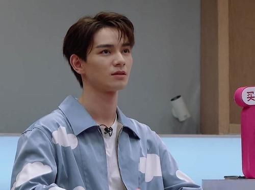  观众|《演员请就位》郭敬明给何昶希S卡，合理吗？杨志刚点评一针见血