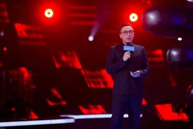  经历|从“浙江名嘴”到退出舞台，曾经风光的华少，到底经历了什么？