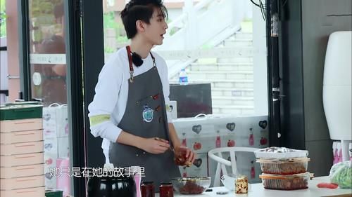  评价|耿直boy上线！王俊凯评价杨超越唱歌，针针见血！