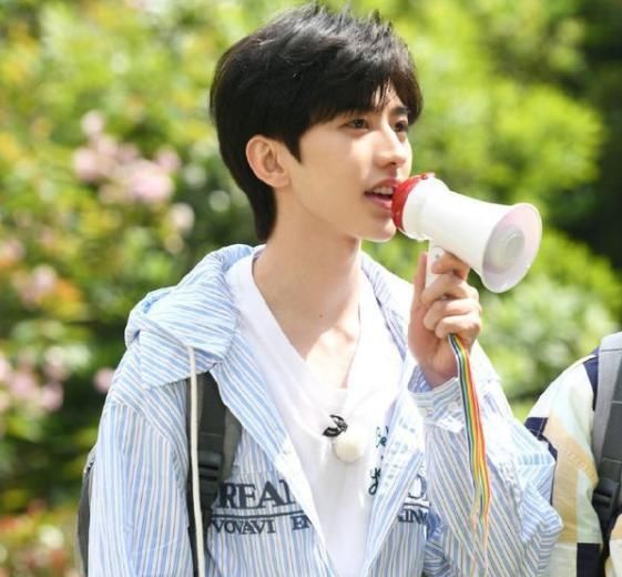  肖战|微博超话榜蔡徐坤第一，肖战第二，却上不了虎扑票选榜单