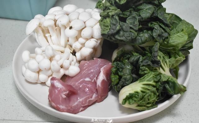 简单|入秋了，用3个食材煮这汤，做法简单鲜美又滋润，隔三差五就会做