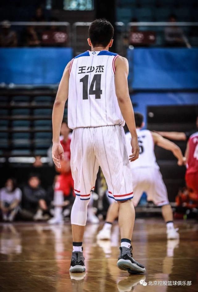  篮球联赛|不可比拟的王少杰（上）——校园时代