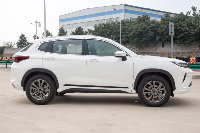  星途LX|星途又一“黑马”车型，1.6t爆出197马力，油耗6.9l，好开还不贵