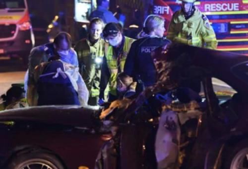  驾车|Hurstville P牌司机驾车撞上电线杆！19岁乘客当场死亡