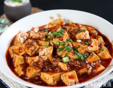 筷子|筷子最难夹住的5道菜,都能夹起来的是大神,外国人看了直摇头!