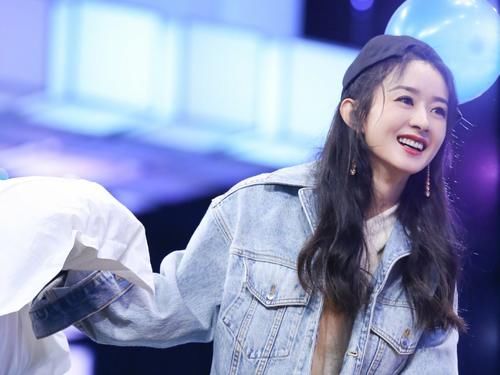  中餐厅|《中餐厅4》战报公布，赵丽颖3篇黑稿被当成战绩庆祝，工具人实锤