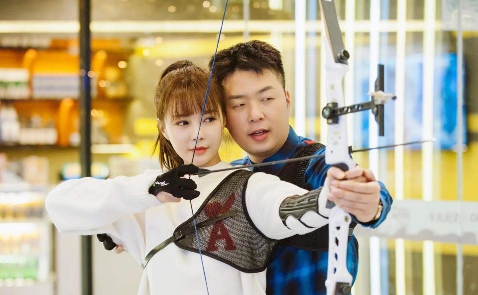  比起|比起阿朵，这个搞笑的女人才是我看“姐姐”时的意难平！