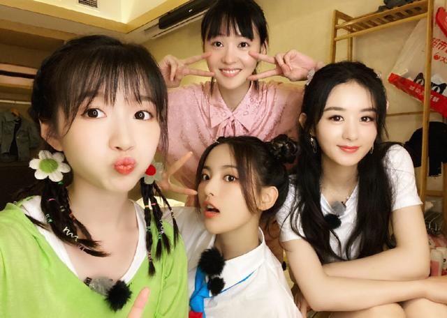  照曝光|《中餐厅4》杀青，全家福大合照曝光，站位高低暴露真实咖位