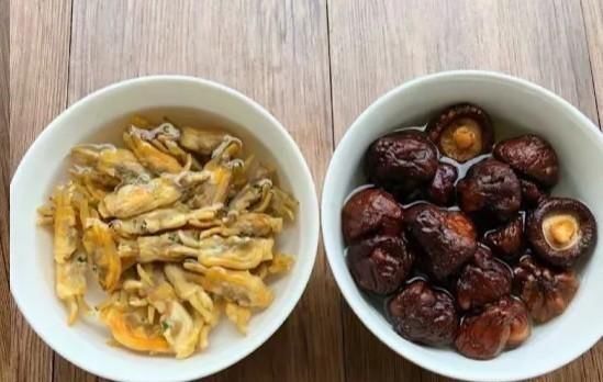  猪蹄|美味的猪蹄汤炖好了，爱美的女性朋友赶紧做起来吧