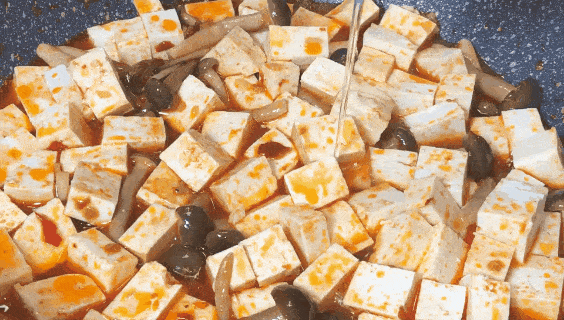 香嫩|鲜香嫩滑的菌菇麻婆豆腐，便宜又下饭，百吃不厌！