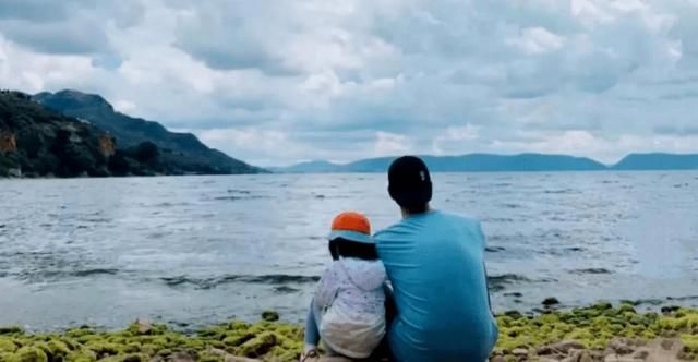  爸爸|94年单亲爸爸带女儿骑行拉萨惹争议，71天走了4139公里：“宝贝，我想送你星辰和大海！”