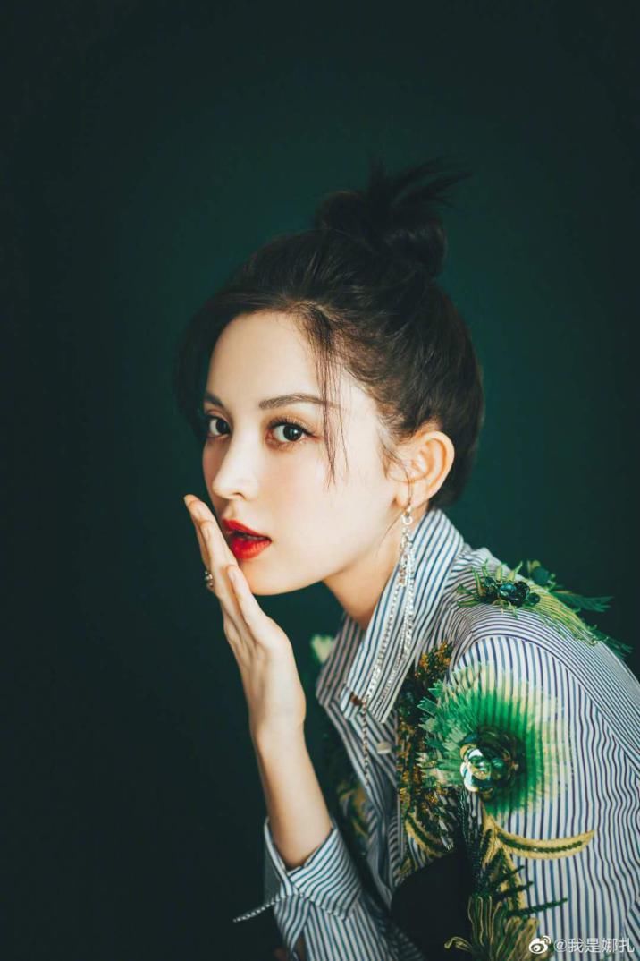 压力|压力太大?娜扎被事业粉称恋爱脑,本尊回复:我不配您喜欢