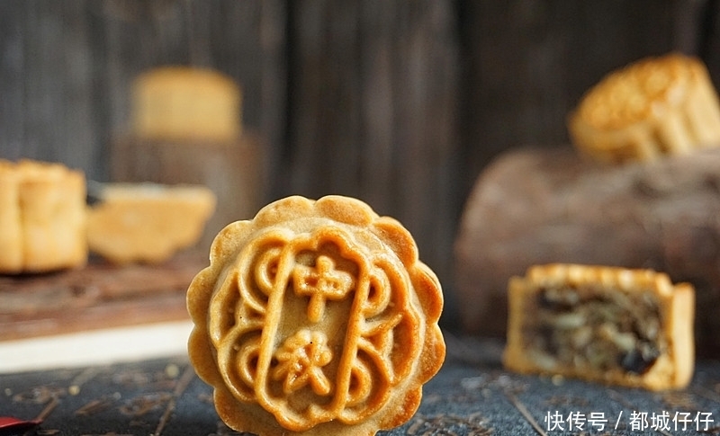 成功|长辈最爱的五仁月饼20多元1块了？自己做简单实惠，谁做谁成功