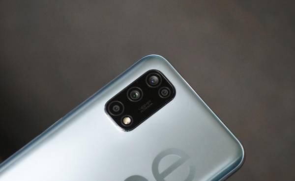  不止|realme 真我 V5：不止「奥利给」