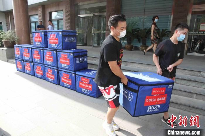 山东|山东首批60万毫升“齐鲁热血”紧急支援湖北