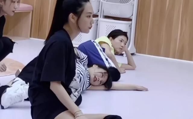  姐姐|《姐姐》沈梦辰比吴昕先淘汰，好舞台都比不过站桩《快本》14年？