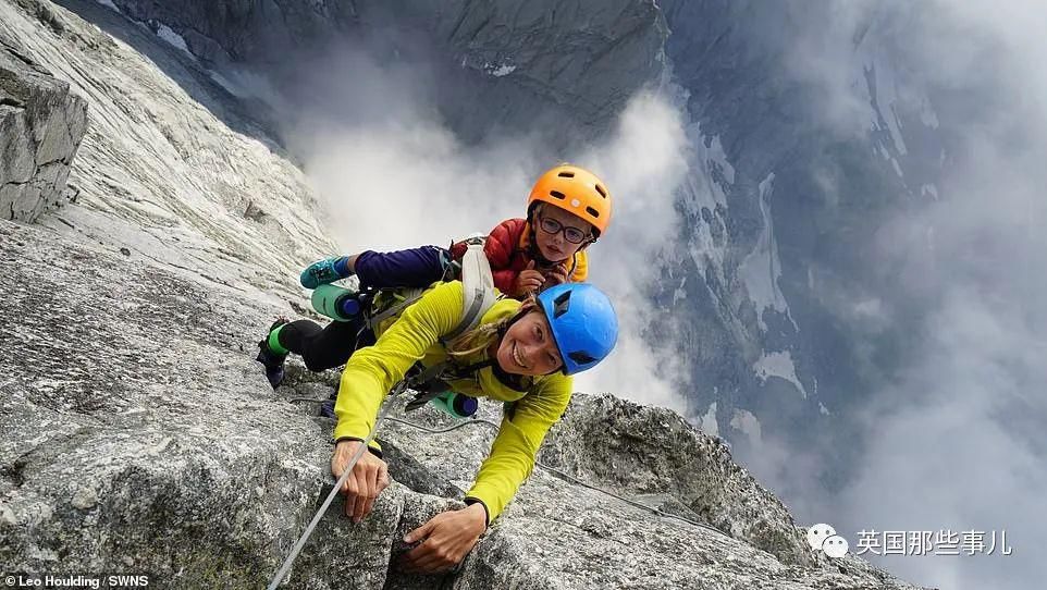  千米|英国一家四口同时登顶海拔3千米高峰，最小的娃才3岁?!!