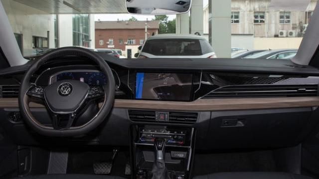 真香|13.49万的帕萨特了解一下，一代神车跌到＂白菜价＂，真香