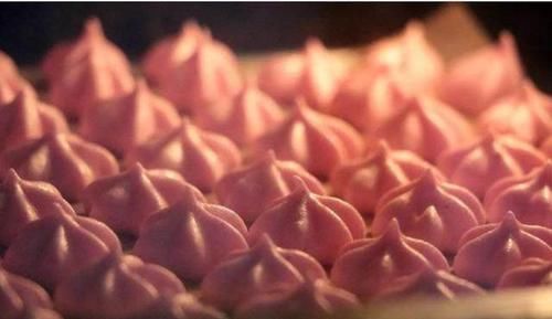  要用翻拌|教你做粉红色的溶豆，半个火龙果加奶粉，一出锅就被圈粉了