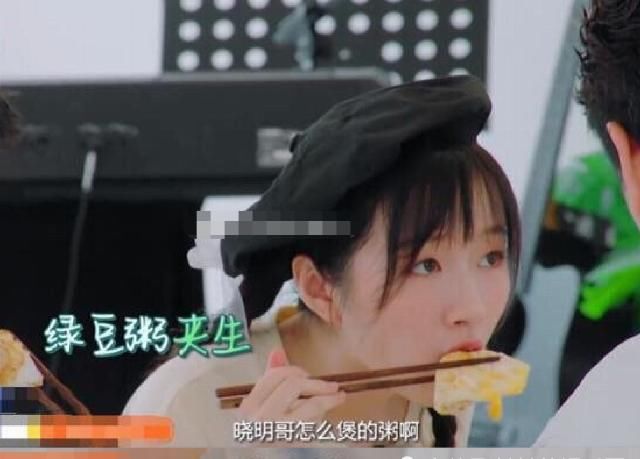  中餐厅|《中餐厅》矛盾升级？张亮当众把筷子扔桌上，李浩菲被吓到表情凝固