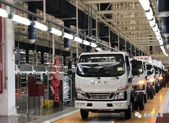 货车|交通肇事货车占比超3成,拉萨实名曝光1000辆逾期未报废重卡