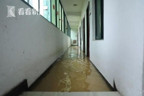  消防员|消防员送10名考生去高考 回来发现营房被＂端＂了