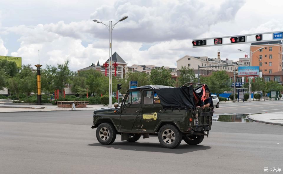 风雨雷电|贝子庙+中蒙边境+草原露营 乌珠穆沁 风雨雷电绿浪秘境行路书