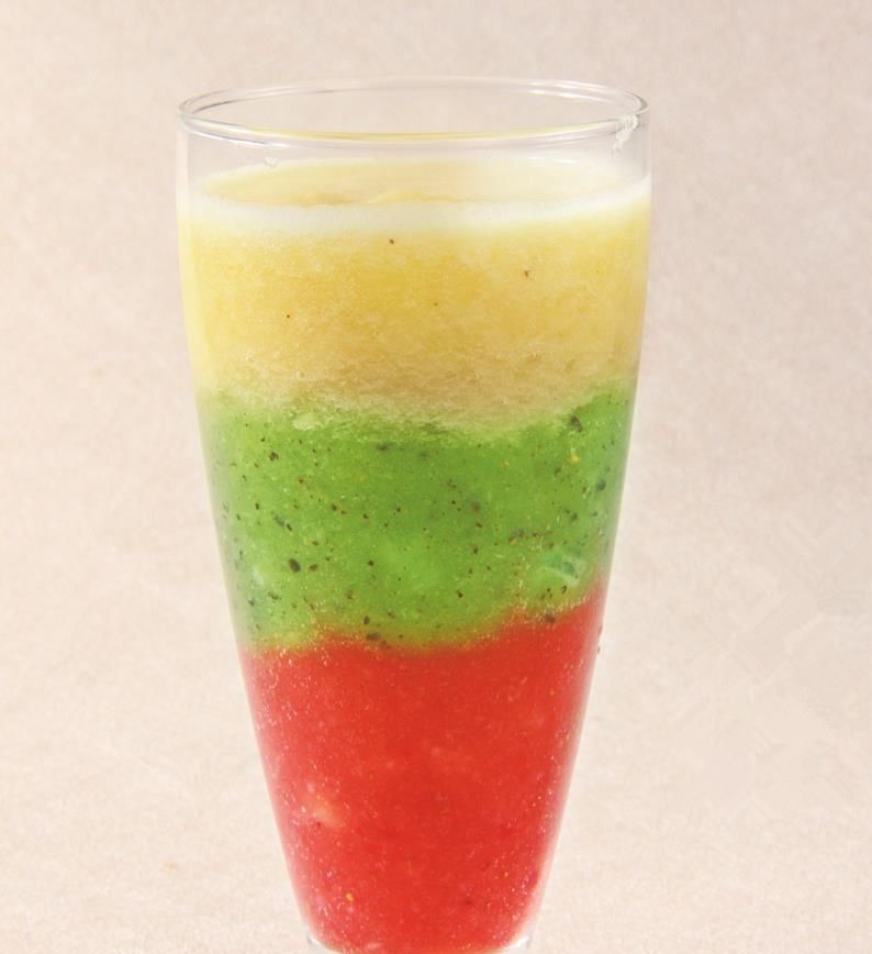  只用|只用水果就可以做出漂亮的彩虹果汁，简单又高颜值，两分钟学会