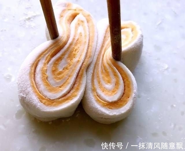 宝宝|教你做宝宝辅食,漂亮的南瓜蝴蝶馒头,做法简单,味道香甜