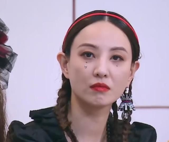 表情|蓝盈莹突然要加入宁静团,这让宁静措手不及,注意宁静脸上的表情