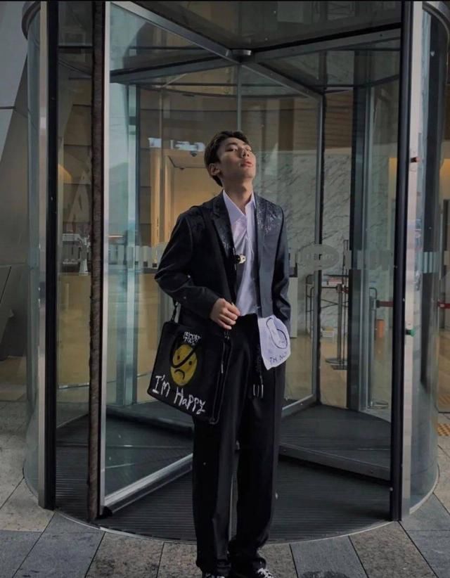  精彩|最精彩的「亚逼大乱斗」原来是一群高中生