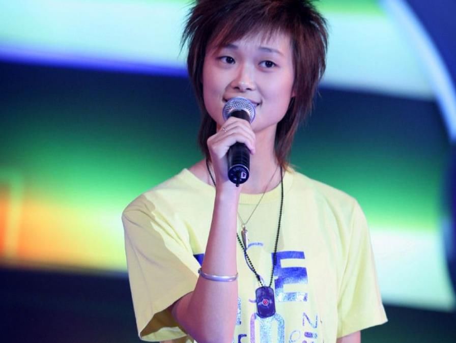  究竟|当年“超级女声”李宇春，成功的接棒那英，她究竟有怎样的能力呢