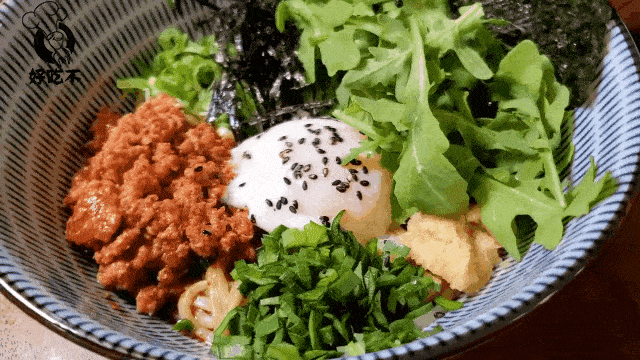  进去|纽约第一家日式油泼面+宝藏小酒馆新张！进去的居然都被上了一课？