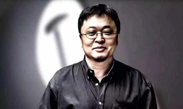  唏嘘|罗永浩综艺舞台跳女团舞：一个理想主义者的妥协让人唏嘘