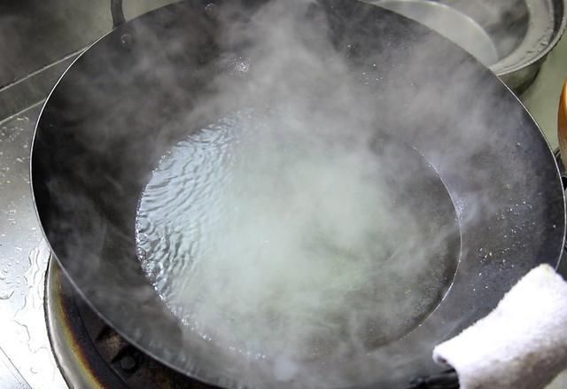  只顾|酸菜鱼别只顾着放酸菜，做好这个步骤汤汁更入味鲜美