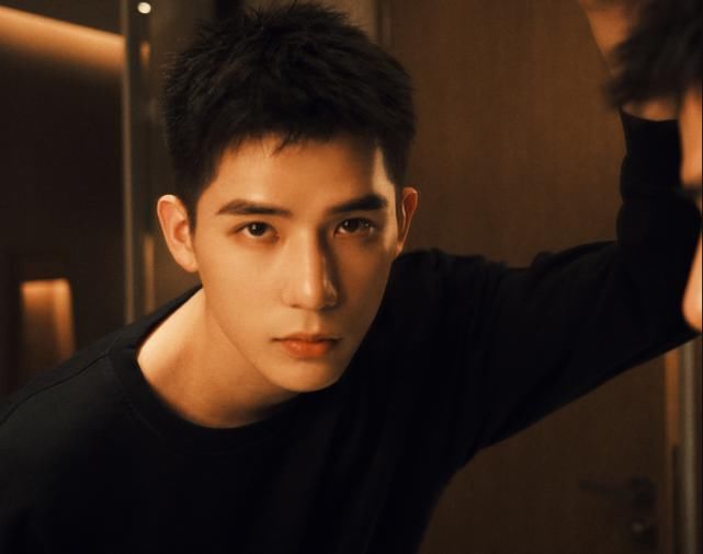  综艺|《演员请就位2》刚播，丁程鑫又传新综艺消息，帅哥天团阵容爱了