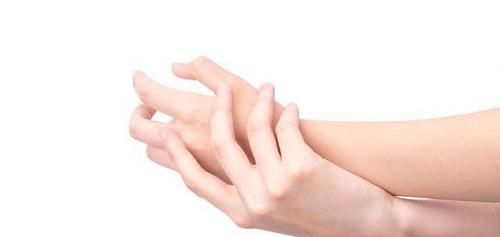 血糖|血糖若“失控”了，身体可能有5种迹象，常吃2物，血糖或不敢放肆