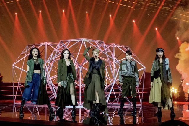 宁静|《浪姐》成团之夜并不完美,黄龄再次得罪宁静,疑似要解散!