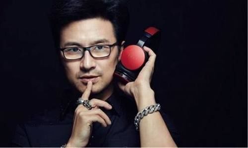  世界|当年汪峰亲手把他淘汰，他却满世界开演唱会，网友：好尴尬