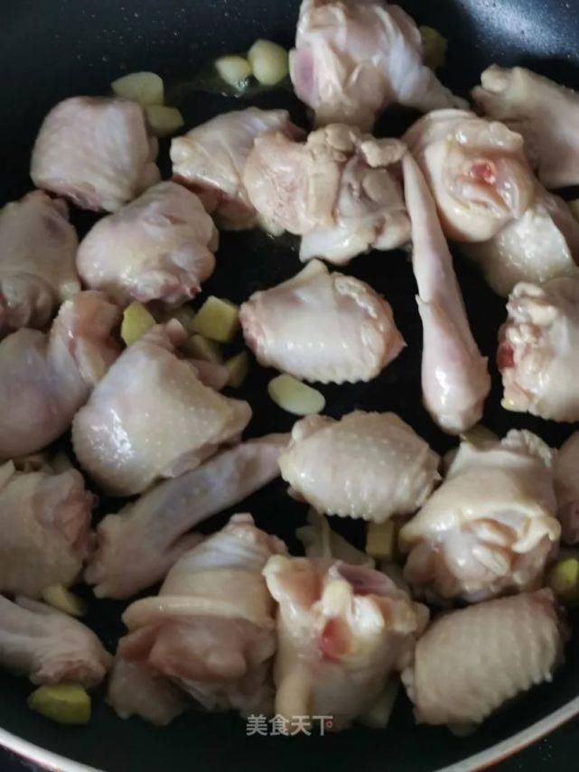  土豆|土豆焖鸡翅：土豆粉糯，鸡翅细嫩，特别下饭！