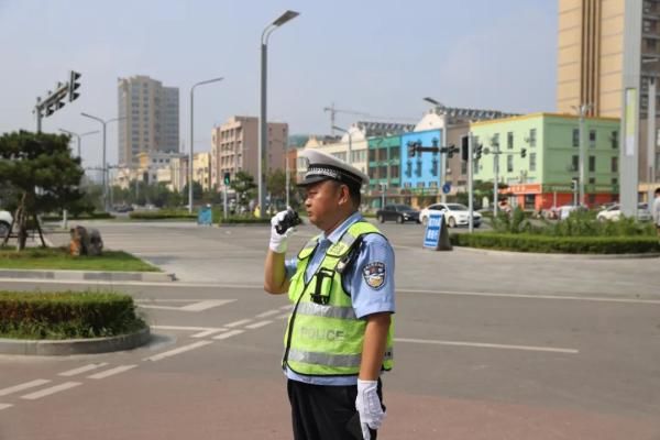 防汛救灾|未雨绸缪 实战练兵丨菏泽交警开展防汛应急演练