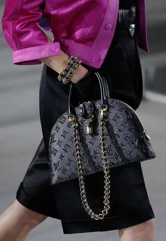 究竟|究竟为何大家如此“链链不舍”?!