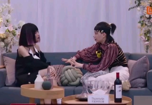  看清|《乘风破浪的姐姐》王霏霏成“团宠”的背后，却教会我们看清现实