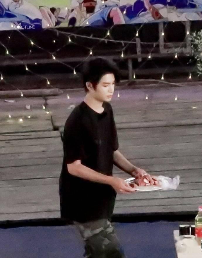  录制|Justin综艺录制饭拍新鲜出炉 大名鼎鼎贾大厨又将重出江湖