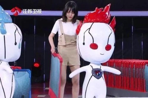  郭海欣|“脑王争霸赛”题目简单，选手说像石头剪刀布，王宇轩说谁都能做