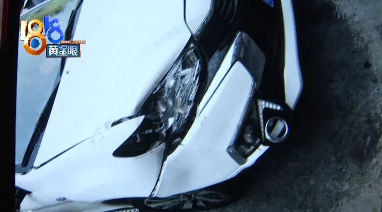 瞬间|先被追尾，接着被摔下拖车……新车瞬间变废车