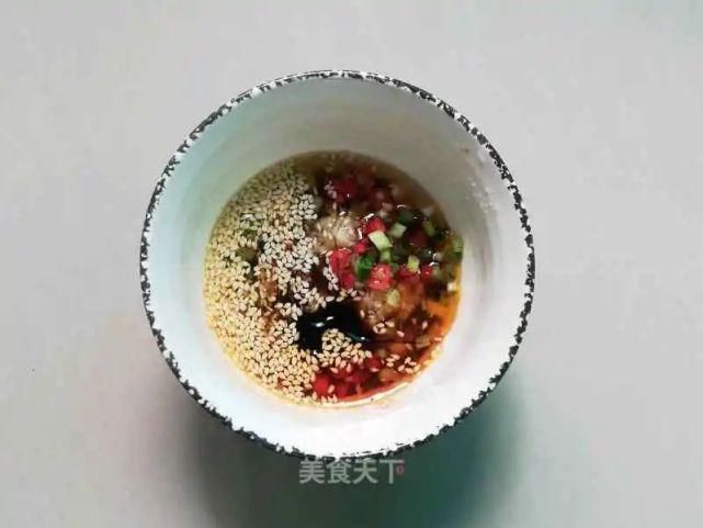  酸辣|凉拌土豆片：几步搞定，酸辣清爽，比肉都好吃哦