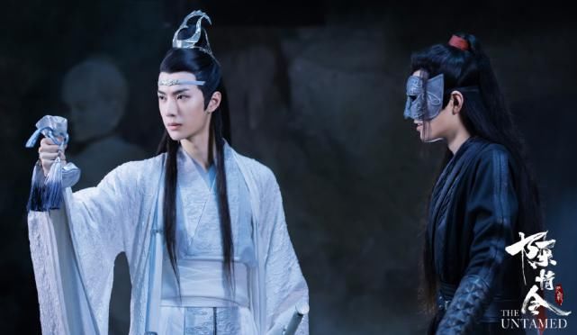  王一博|哪副面孔最帅？肖战票数居高不下，令牌存在感十足